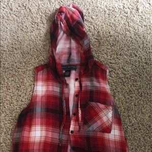 Soft, sleeveless, hooded, button up